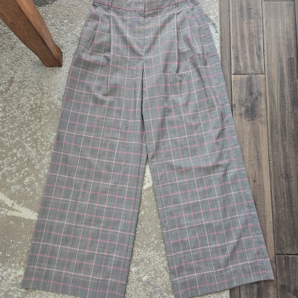 Relisted - Picture 2 of 16